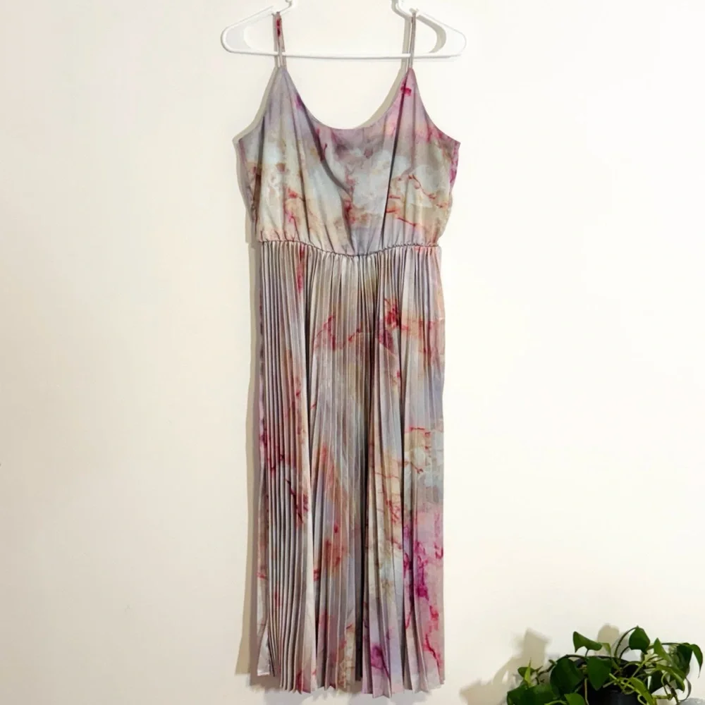 Steve Madden Marilyn Rose Pink Pleated Midi Satin Tie Dye Dress Women’s Medium - Picture 2 of 7